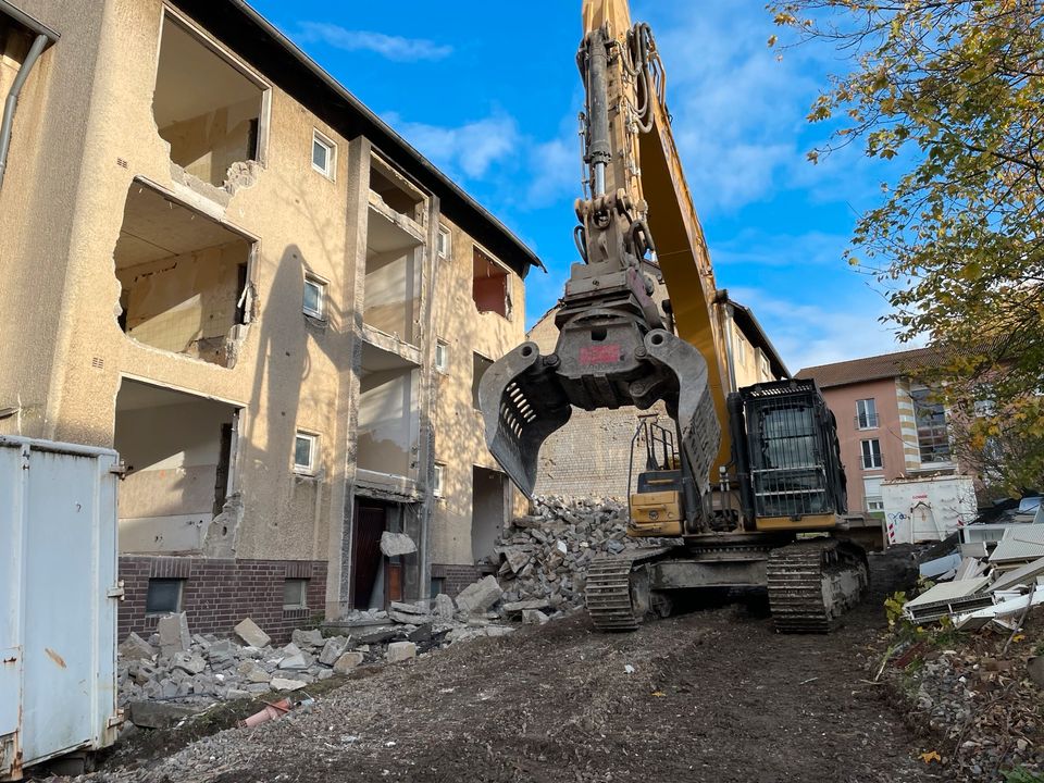 Pflasterarbeiten,Zaunbau,Rollrasen,Abbruch,Entkernung,uvm… in Anröchte