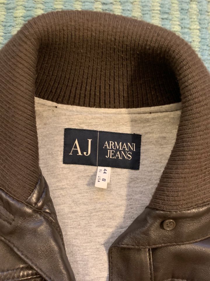 Original Armani Jeans Lederjacke Damen, M in Augsburg