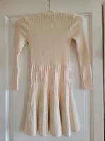 GUESS Mädchen Kleid Gr.6 Creme Farbe Zwillinge Gr. 116 Ca. 6 Jahr Hessen - Friedberg (Hessen) Vorschau
