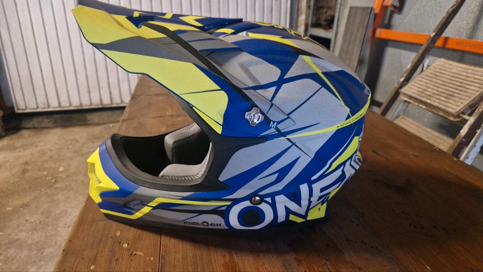 Helm Oneal  Kross Racing Helm grösse M mit TÜV Ende 2025 in Mönchengladbach