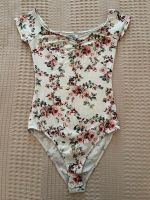 Wunderschöner Bershka Body mit Blumenmuster Gr. S (eher XXS) Berlin - Steglitz Vorschau