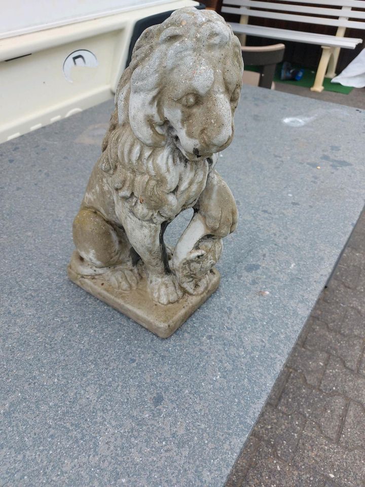 Steinfigur Löwe in Hanau