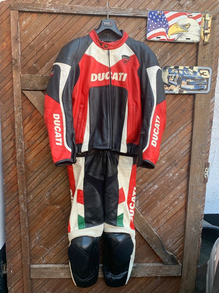 Ducati Corse ,Zweiteiler Lederkombi von Dainese in Ochtendung