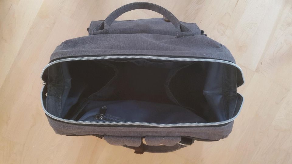 Wickeltasche Wickelrucksack Rucksack grau in Osnabrück