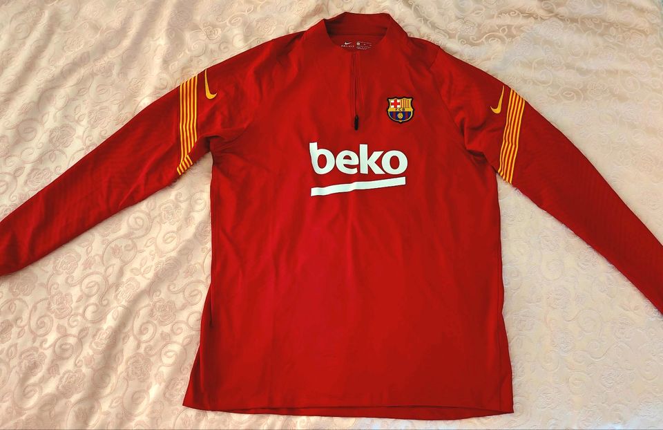 Barcelona Trannings & Trikot Neu XL in Stuttgart