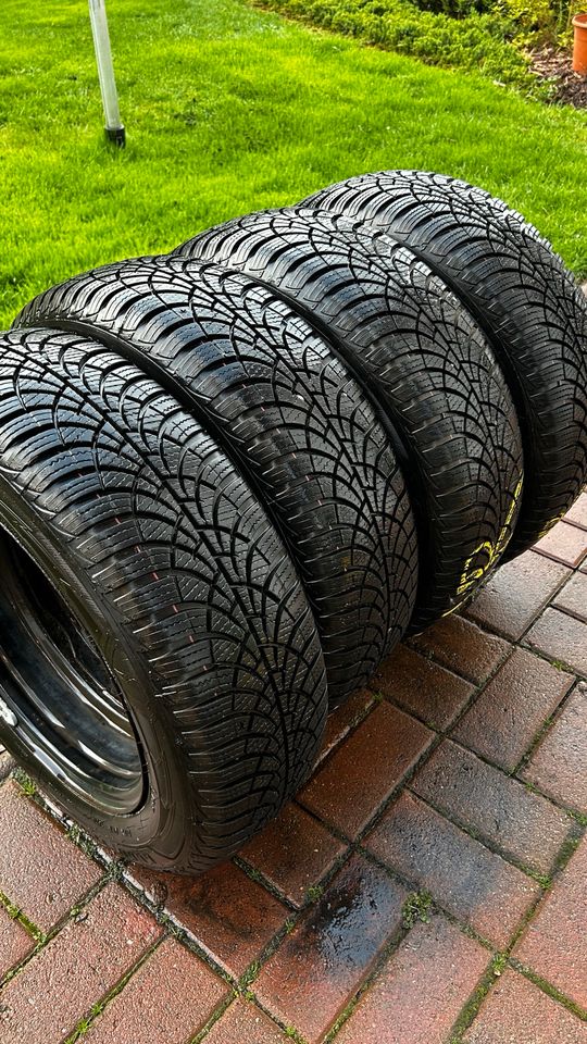 Winterreifen 175 65 14 Goodyear Ultragrip 9+ DOT 2021 Fiat 500 in Rhumspringe