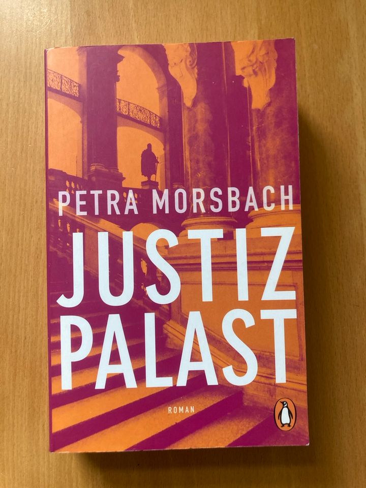 Petra Morsbacher Justizpalast Roman in Erfurt