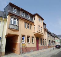 Stattliches, teilvermietetes Wohn- & Geschäftshaus (3x Wohnungen, 2x Gewerbe) im Zentrum von Lößnitz Sachsen - Lößnitz Vorschau