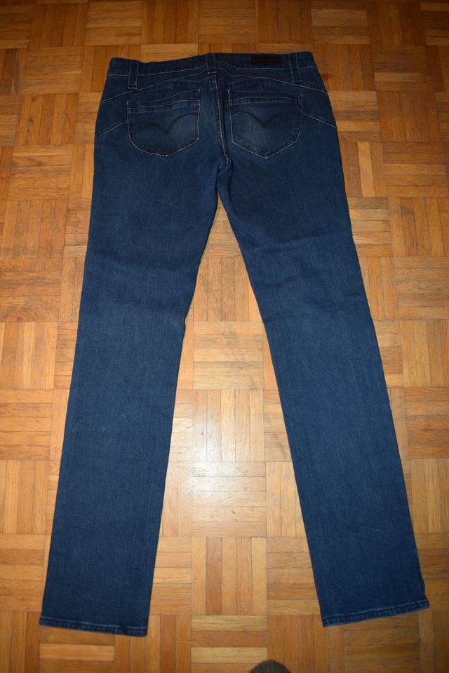 LEVI Strauss Levi's Gr W30L32 Low Rise Straight Damen M L in München