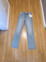 Stradivarius Jeans straight leg Gr.38 Neu mit Etikett (NP 30€) Nordrhein-Westfalen - Siegen Vorschau