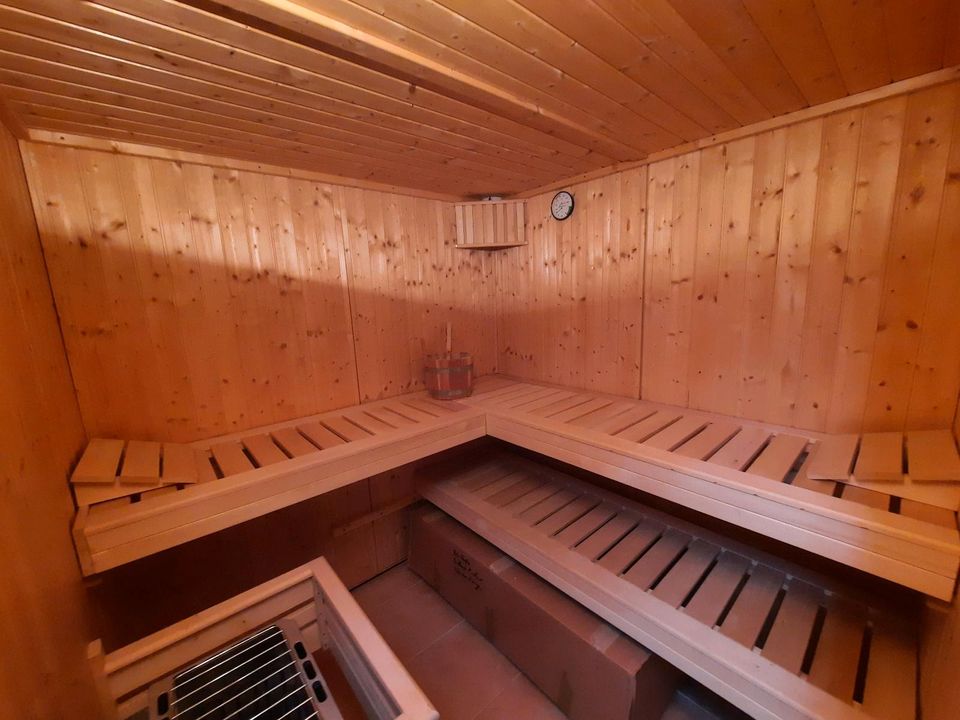 Sauna, SaunaWelt Weka, Ecksauna, Massivholz, 3 Pers, sehr guter in Potsdam