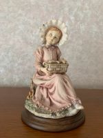 Capodimonte Florence  Guiseppe Armani Porzellanfigur, top Zustand Nordrhein-Westfalen - Langerwehe Vorschau