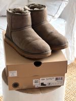 UGG Mini Stiefel Boots grau braun taupe  38 gepflegter Zustand Hamburg-Nord - Hamburg Winterhude Vorschau