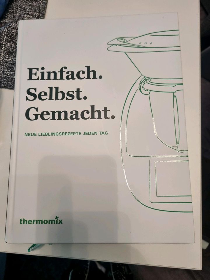 Thermomix Buch neuwertig in Burgbrohl