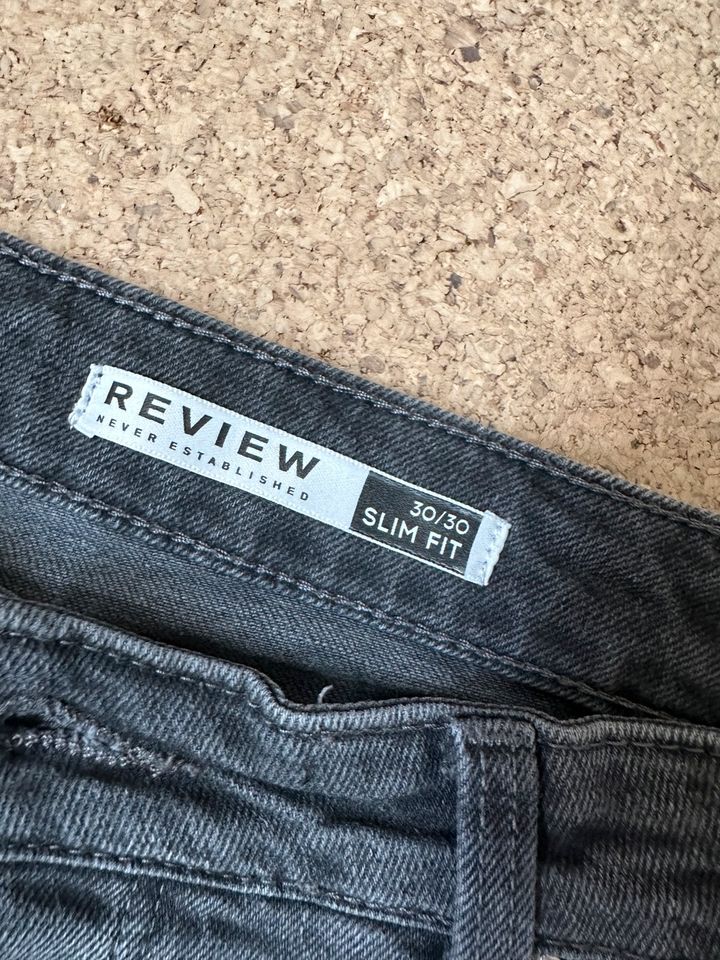 Review Jeans Slim Fit Gr. 30/30 grau in Bornheim