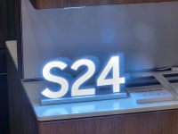 Suche Samsung s24 Leuchte Werbeleuchte, gesehen bei Vodafone Nordrhein-Westfalen - Rheda-Wiedenbrück Vorschau