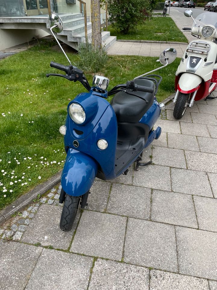 UNU Classic Elektroroller // Scooter 1kW in München