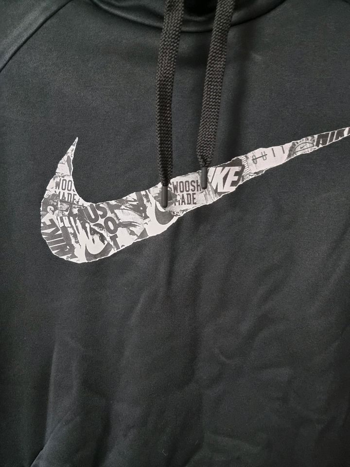 Nike Hoodie grosse XXL in Wolfsburg