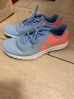 Mädchen Schuhe wie neu NIKE München - Au-Haidhausen Vorschau