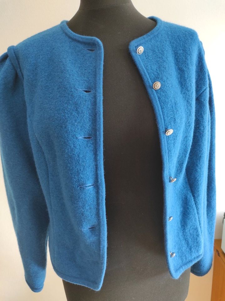 eine blaue Wolljacke mit Knöpfen, Puffärmel, Gr.44 in Regensburg