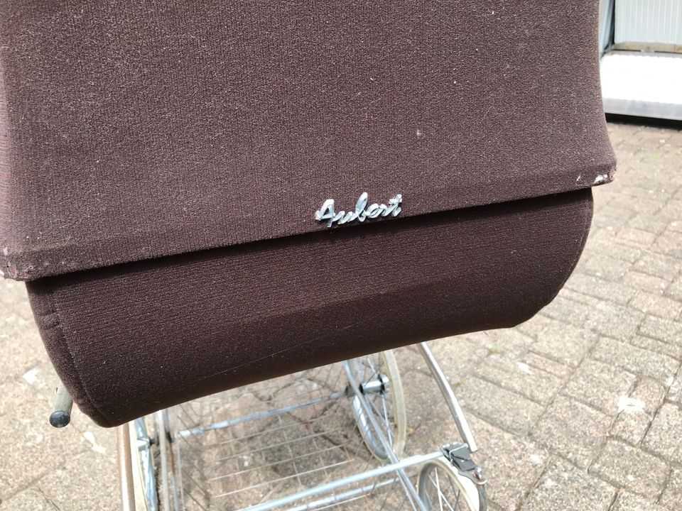 Vintage Aubert Kinderwagen von 1980 brauner Cord in Hanstedt