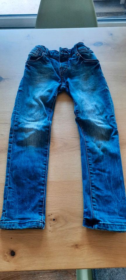 Jeans, Vingino, Größe 7 (122), blau in Rövershagen