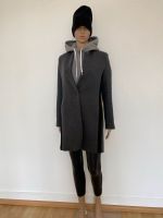 Maje Damen Mantel Wolle Jacke Grau Gr. 36 S Neuwertig Frankfurt am Main - Eschersheim Vorschau