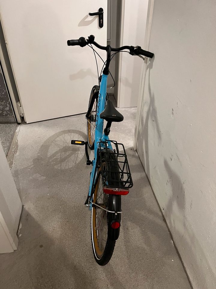 Fahrrad (blau) Rabeneick in Nürnberg (Mittelfr)