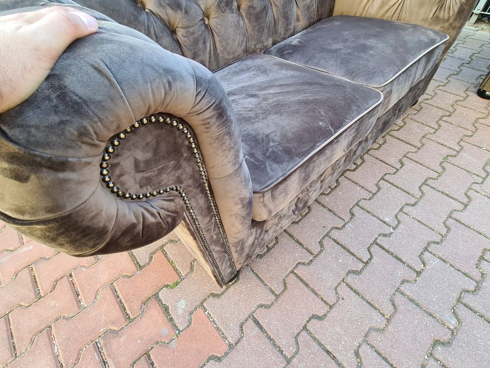 Sofa Couch Garnitur 321 Eckcouch Ecksofa Chesterfield Classic Windsor Echtleder Samtstoff Neu Vintage Old Style Bett Stuhl Sessel top Qualität Garantiert In DE Hergestellt in Berlin