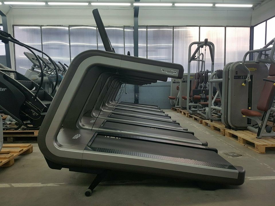 Technogym Artis Laufbänder mit Unity-Konsole TOP-Zustand!! in Detmold