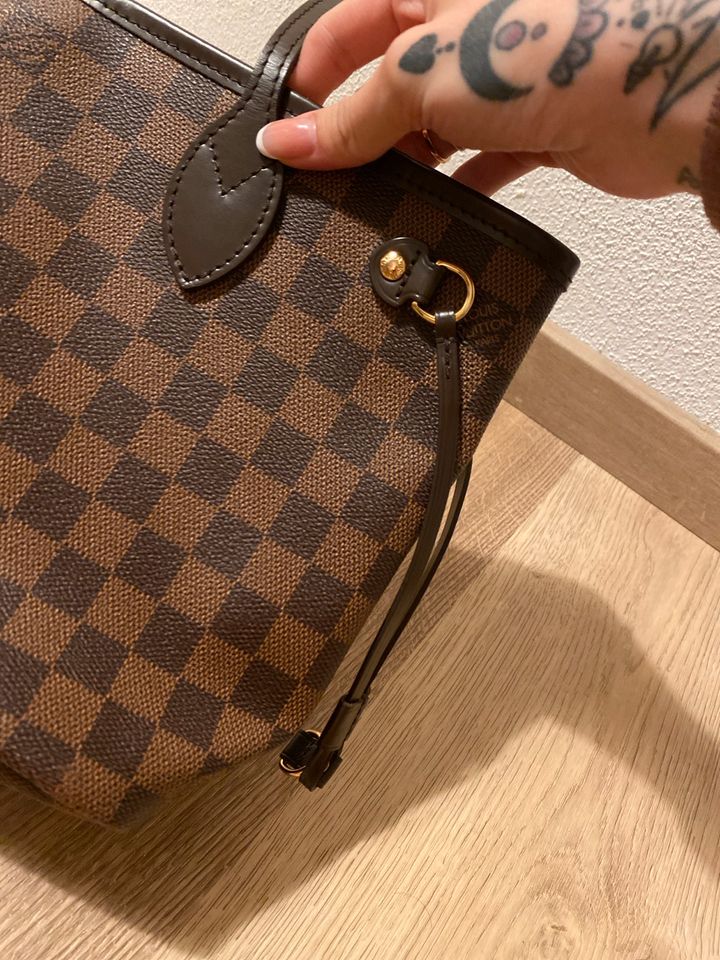 Louis Vuitton Neberfull PM in Landshut