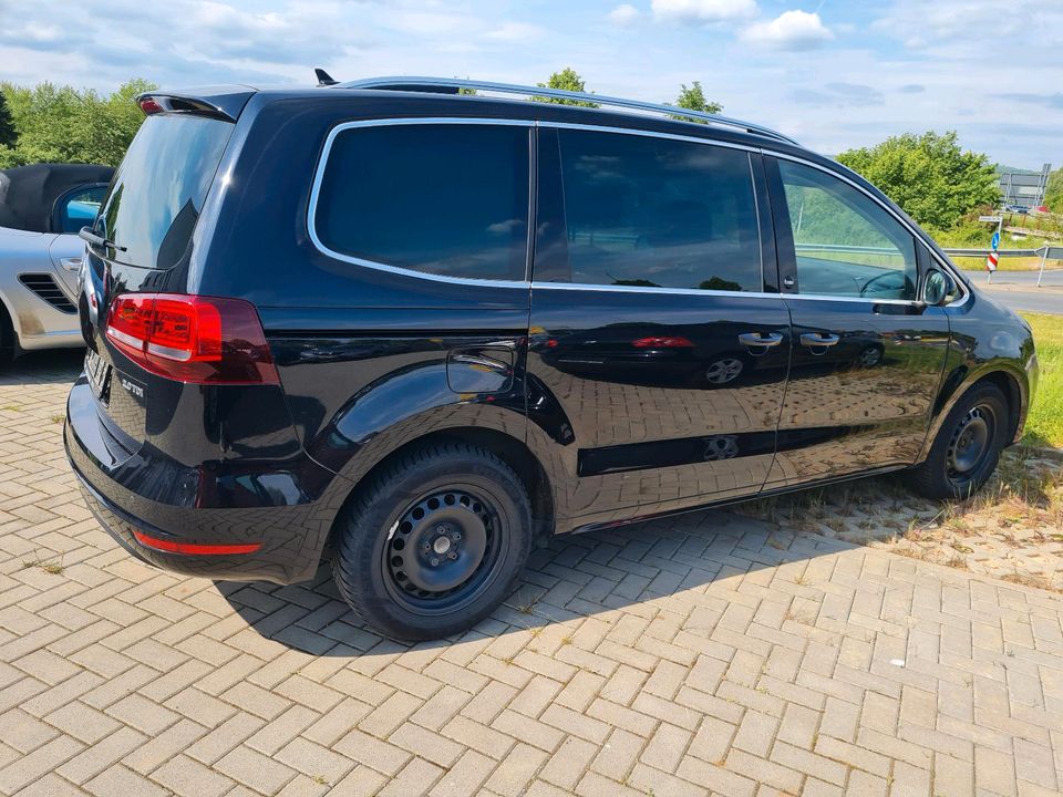 VW Sharan 7-Sitzer  BJ 2017 in Bovenden