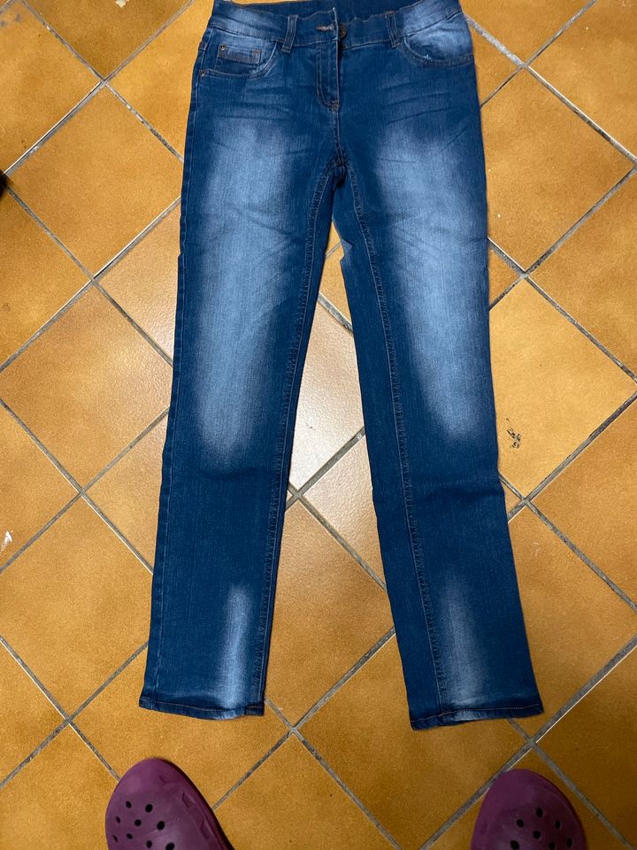 Neue jeans von Pocopiano Gr.152, gefüttert in Dortmund