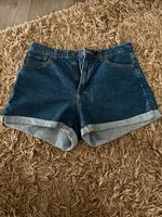Kurze Jeans, high waist, blau, Bershka, Gr.38 Nordrhein-Westfalen - Petershagen Vorschau