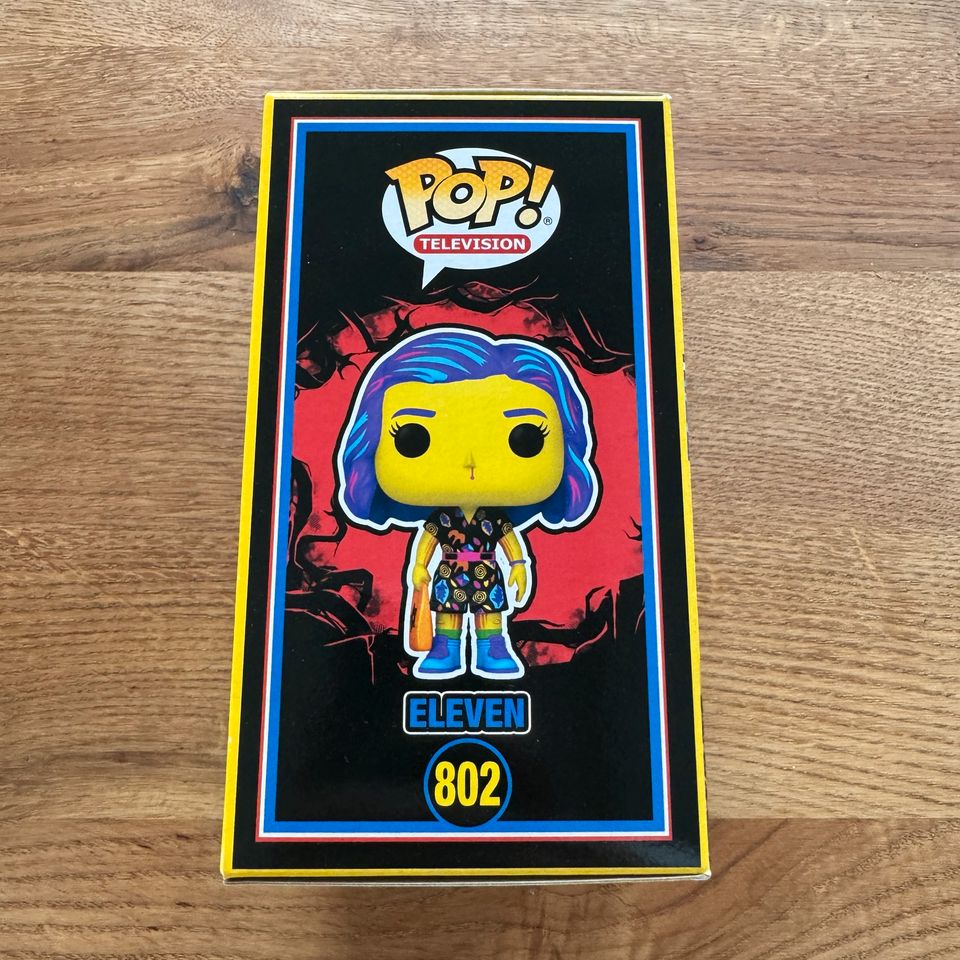 Stranger Things Black Light Funko Pops (Eleven,Dustin,Demogorgon) in Kerpen