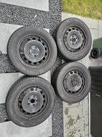 16 Zoll Bridgestone Winterreifen 205/60R16 Niedersachsen - Ebergötzen Vorschau