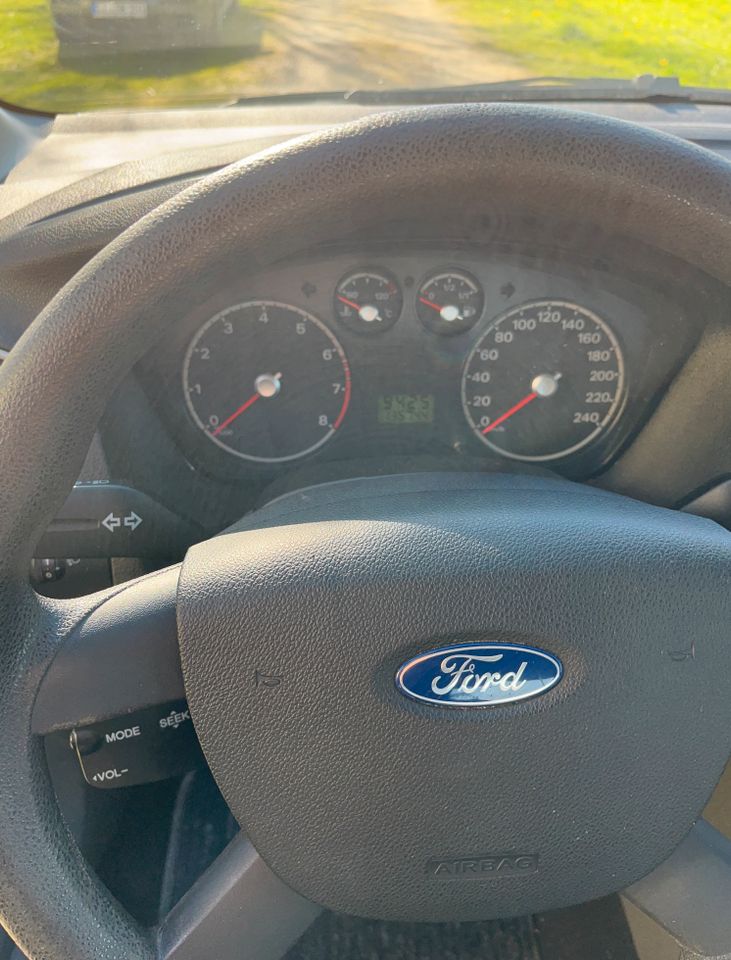 Ford Focus 1.6 Ti-VCT - 160.000 km - TÜV neu bis 02/2025 in Dießen
