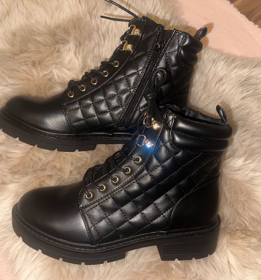 Schicke schwarze Dorothy Perkins Stiefeletten Winter Boots Gr. 39 in Leverkusen