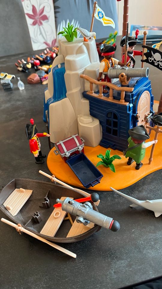 Playmobil Piratenschiff und Insel in Duisburg