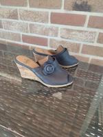 Pantoletten ,Sandalen, Caprice, Leder 38 Nordrhein-Westfalen - Bornheim Vorschau