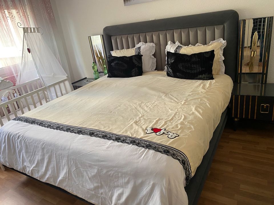 Schlafzimmer Komplett in Siegen