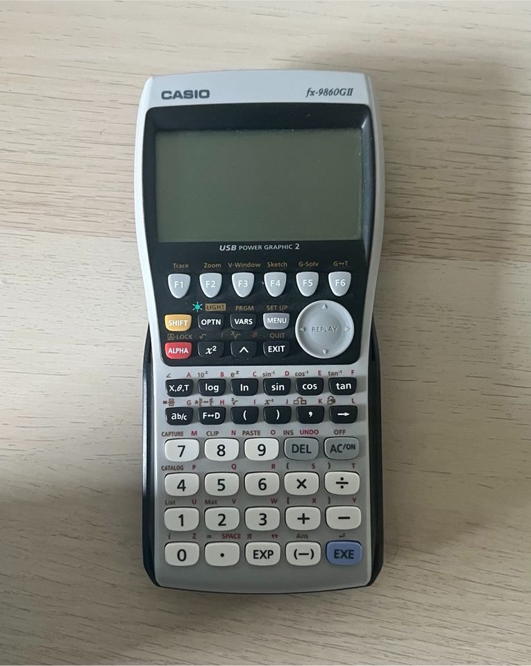 Grafischer Taschenrechner Casio fx-9860GII in Unterensingen