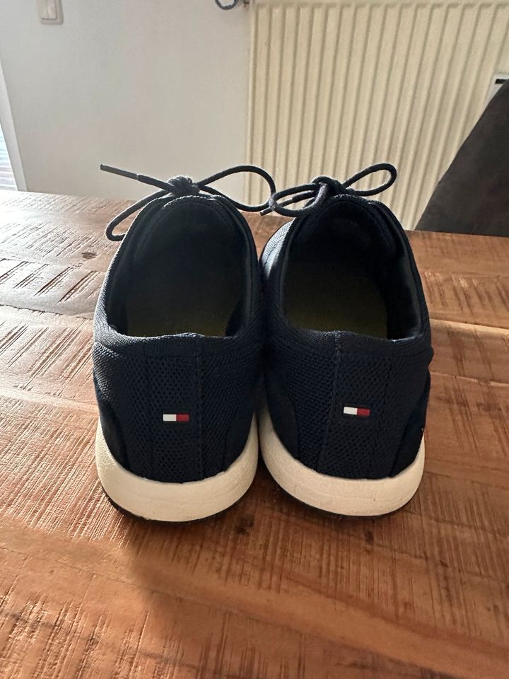 Sneaker Tommy Hilfiger 41 / Dunkelblaun in Baunatal