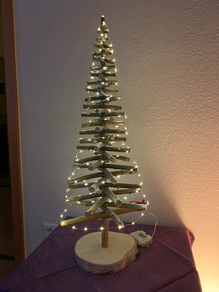 Deko-Baum / alternativer Weihnachtsbaum aus Holz in Wuppertal