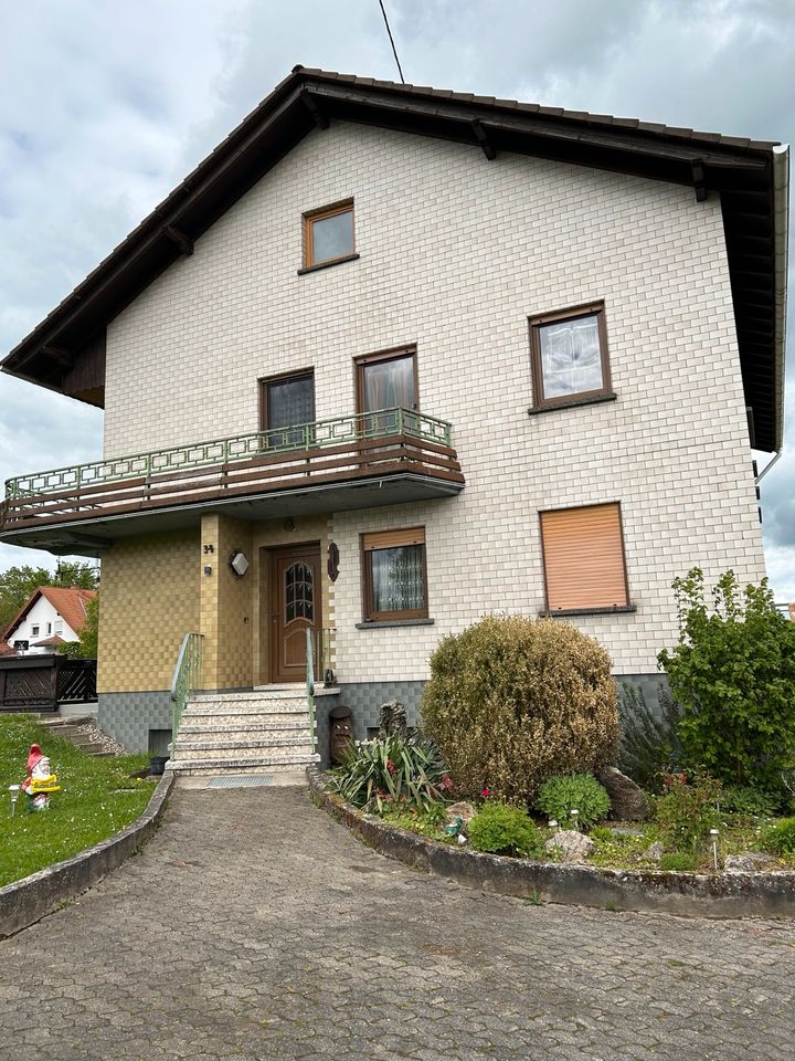 Schönes, großes Zweifamilienhaus in Spabrücken in Windesheim