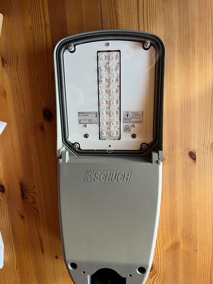 SCHUCH  LED - Außenleuchte  48 L50 VARIO in Mandelbachtal