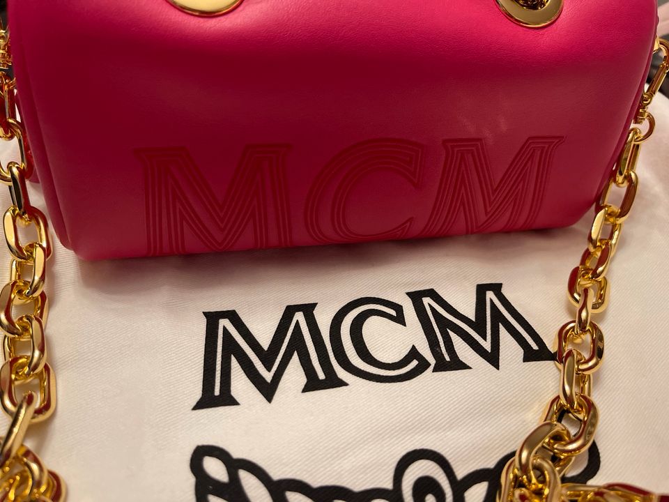 MCM Boston Bag In Chain Leather pink in Rellingen