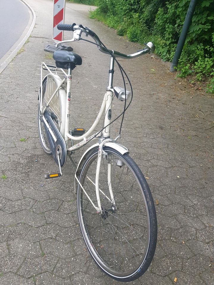 Gazelle Damen-Hollandrad  mit 28-Zoll in Düsseldorf