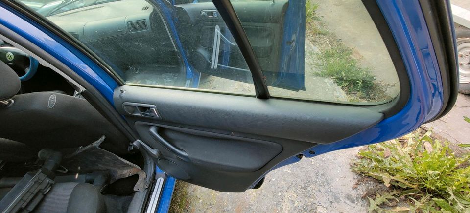 VW Golf 4 Tür hinten Rechts Blau LA5C in Gummersbach