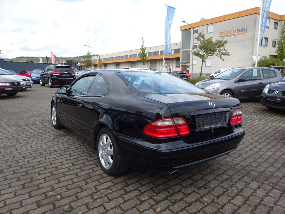 Mercedes-Benz clk 200 Euro4  Tüv neu ! Klima AHK Alu in Würzburg